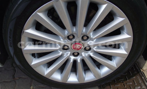 Acheter Occasion Voiture Jaguar XFR Blanc à Beitbridge, Matabeleland South Acheter Occasion Voiture Jaguar XFR Blanc à Beitbridge, Matabeleland South