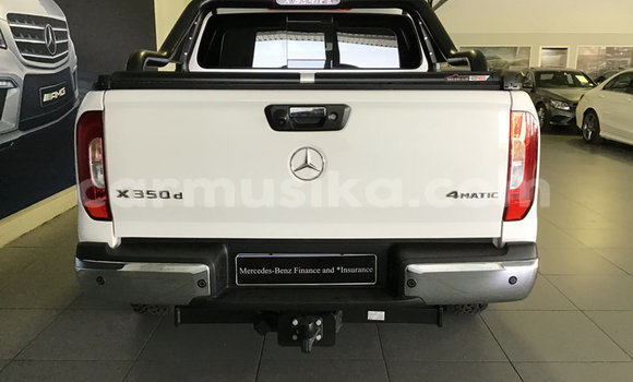 Buy Used Mercedes‒Benz C–Class White Car in Beitbridge in Matabeleland South Buy Used Mercedes‒Benz C–Class White Car in Beitbridge in Matabeleland South