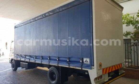 Buy Used Hino 300 Series White Truck in Beitbridge in Matabeleland South Buy Used Hino 300 Series White Truck in Beitbridge in Matabeleland South