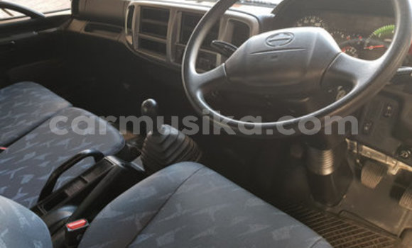 Buy Used Hino 300 Series White Truck in Beitbridge in Matabeleland South Buy Used Hino 300 Series White Truck in Beitbridge in Matabeleland South