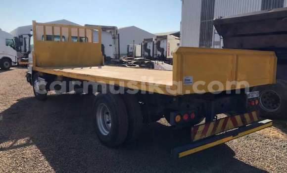 Buy Used Mercedes‒Benz Truck Other Truck in Beitbridge in Matabeleland South Buy Used Mercedes‒Benz Truck Other Truck in Beitbridge in Matabeleland South