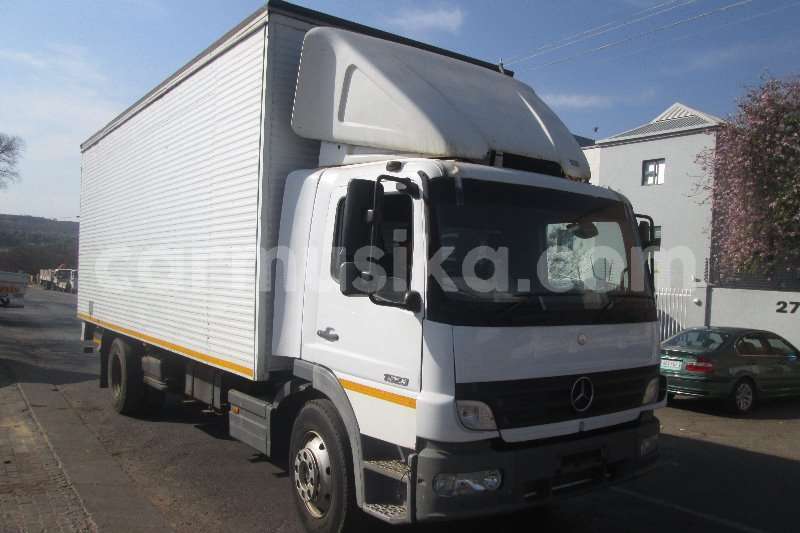 Big with watermark mercedes%e2%80%92benz truck harare belvedere 7965