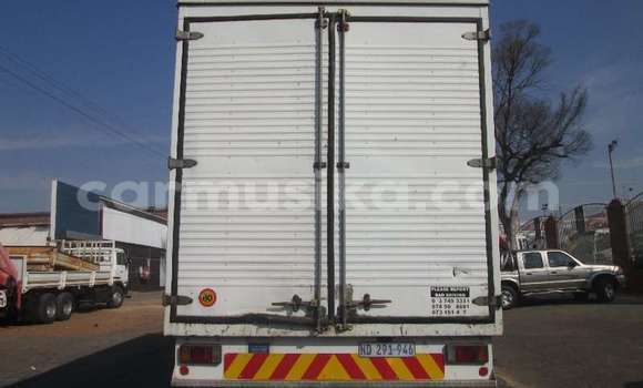 Buy Used Mercedes‒Benz Truck White Truck in Belvedere in Harare Buy Used Mercedes‒Benz Truck White Truck in Belvedere in Harare