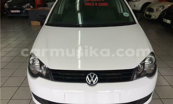 Buy Import Volkswagen Polo White Car in Beitbridge in Matabeleland South Buy Import Volkswagen Polo White Car in Beitbridge in Matabeleland South