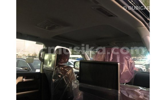 Acheter Import Voiture Toyota Land Cruiser Noir à Import - Dubai, Harare Acheter Import Voiture Toyota Land Cruiser Noir à Import - Dubai, Harare