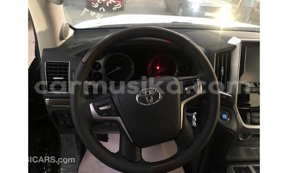 Acheter Import Voiture Toyota Land Cruiser Noir à Import - Dubai, Harare Acheter Import Voiture Toyota Land Cruiser Noir à Import - Dubai, Harare