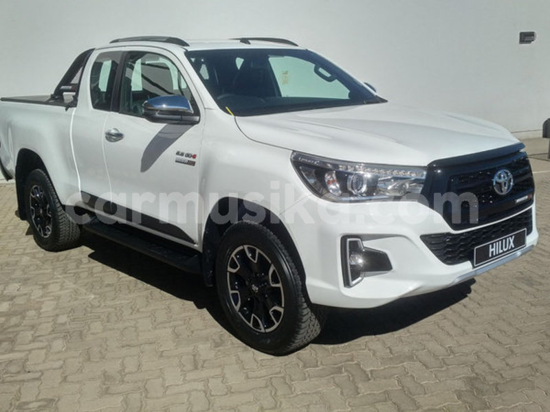 Big with watermark toyota hilux matabeleland south beitbridge 7982