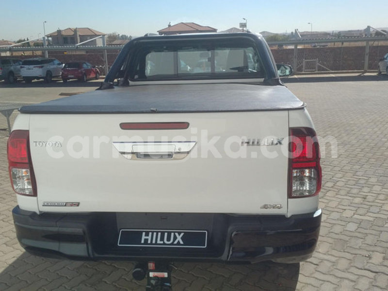 Big with watermark toyota hilux matabeleland south beitbridge 7982