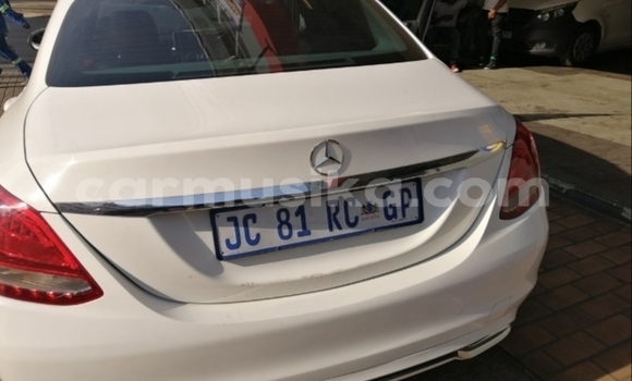 Acheter Occasion Voiture Mercedes‒Benz 300–Series Blanc à Beitbridge, Matabeleland South Acheter Occasion Voiture Mercedes‒Benz 300–Series Blanc à Beitbridge, Matabeleland South