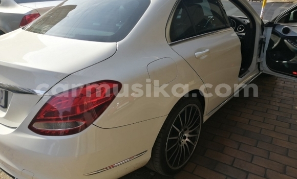 Acheter Occasion Voiture Mercedes‒Benz 300–Series Blanc à Beitbridge, Matabeleland South Acheter Occasion Voiture Mercedes‒Benz 300–Series Blanc à Beitbridge, Matabeleland South