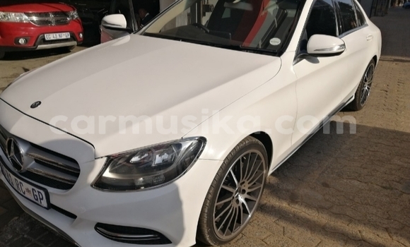 Acheter Occasion Voiture Mercedes‒Benz 300–Series Blanc à Beitbridge, Matabeleland South Acheter Occasion Voiture Mercedes‒Benz 300–Series Blanc à Beitbridge, Matabeleland South