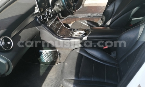 Acheter Occasion Voiture Mercedes‒Benz 300–Series Blanc à Beitbridge, Matabeleland South Acheter Occasion Voiture Mercedes‒Benz 300–Series Blanc à Beitbridge, Matabeleland South