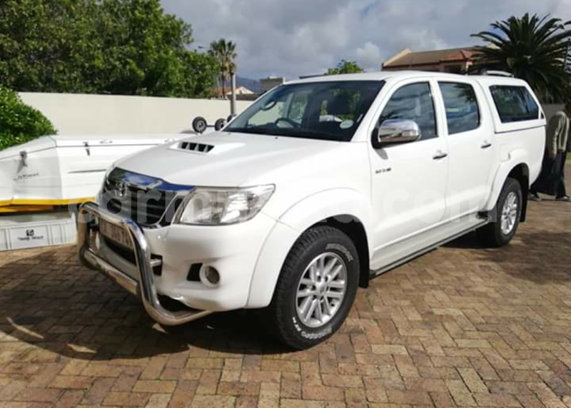 Big with watermark toyota hilux matabeleland south beitbridge 7984