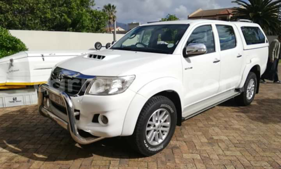 Acheter Occasion Voiture Toyota Hilux Blanc à Beitbridge, Matabeleland South Acheter Occasion Voiture Toyota Hilux Blanc à Beitbridge, Matabeleland South
