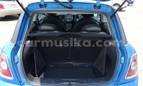 Buy Used BMW 5-Series Blue Car in Victoria Falls in Matabeleland North Buy Used BMW 5-Series Blue Car in Victoria Falls in Matabeleland North