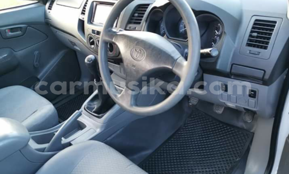 Acheter Occasion Voiture Toyota Auris Bleu à Beitbridge, Matabeleland South Acheter Occasion Voiture Toyota Auris Bleu à Beitbridge, Matabeleland South