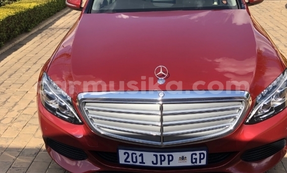 Acheter Occasion Voiture Mercedes‒Benz 250 Rouge à Beitbridge, Matabeleland South Acheter Occasion Voiture Mercedes‒Benz 250 Rouge à Beitbridge, Matabeleland South