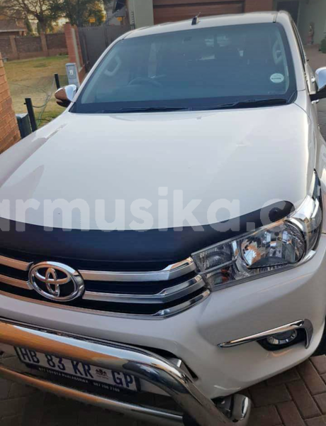 Big with watermark toyota hilux matabeleland south beitbridge 7995