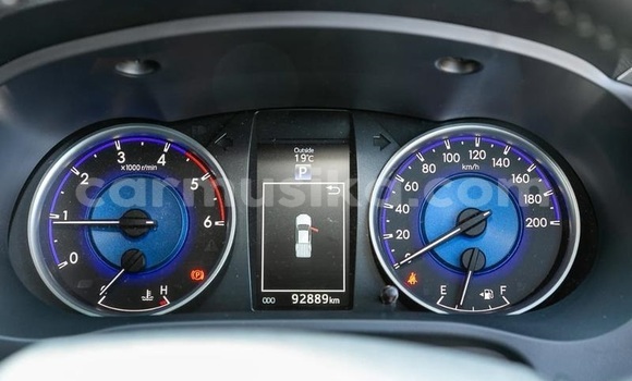 Tenga Tsaru Toyota Hilux Tsvuku Mota in Mapopoma eVhitori in Matabeleland North Tenga Tsaru Toyota Hilux Tsvuku Mota in Mapopoma eVhitori in Matabeleland North