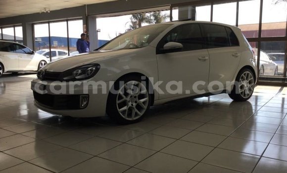 Acheter Occasion Voiture Volkswagen Golf GTI Blanc à Beitbridge, Matabeleland South Acheter Occasion Voiture Volkswagen Golf GTI Blanc à Beitbridge, Matabeleland South