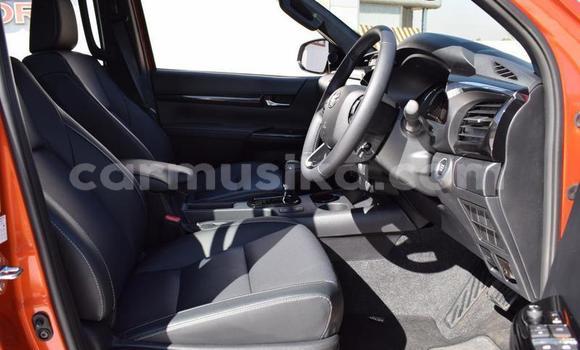 Tenga Tsaru Toyota Hilux Beige Mota in Beitbridge in Matabeleland South Tenga Tsaru Toyota Hilux Beige Mota in Beitbridge in Matabeleland South