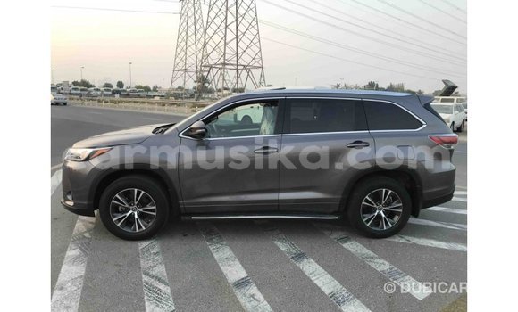 Tenga Imported Toyota Highlander Zvimwe Mota in Import - Dubai in Harare Tenga Imported Toyota Highlander Zvimwe Mota in Import - Dubai in Harare