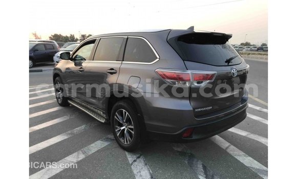 Tenga Imported Toyota Highlander Zvimwe Mota in Import - Dubai in Harare Tenga Imported Toyota Highlander Zvimwe Mota in Import - Dubai in Harare