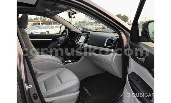 Tenga Imported Toyota Highlander Zvimwe Mota in Import - Dubai in Harare Tenga Imported Toyota Highlander Zvimwe Mota in Import - Dubai in Harare