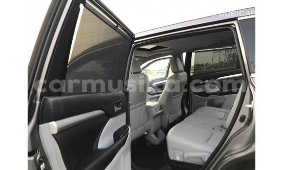 Tenga Imported Toyota Highlander Zvimwe Mota in Import - Dubai in Harare Tenga Imported Toyota Highlander Zvimwe Mota in Import - Dubai in Harare
