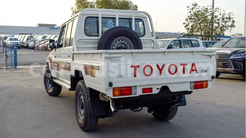 Big with watermark toyota land cruiser harare import dubai 8039