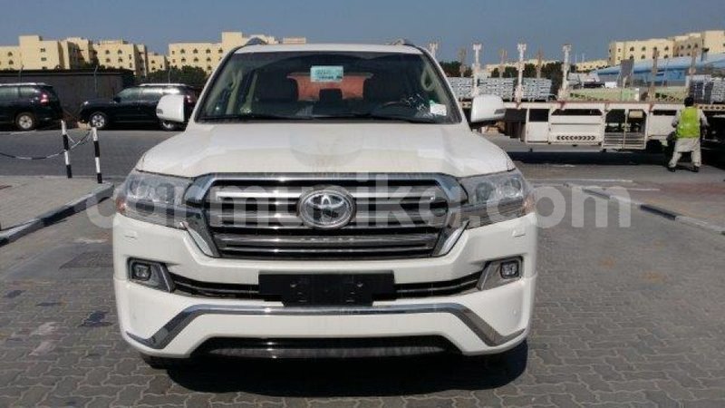 Big with watermark toyota land cruiser harare import dubai 8040