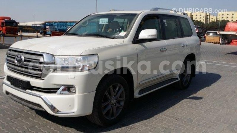 Big with watermark toyota land cruiser harare import dubai 8040