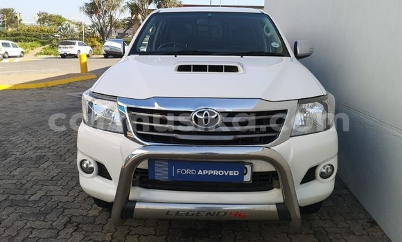Tenga Tsaru Toyota Hilux Chena Mota in Beitbridge in Matabeleland South Tenga Tsaru Toyota Hilux Chena Mota in Beitbridge in Matabeleland South