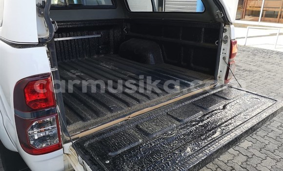 Tenga Tsaru Toyota Hilux Chena Mota in Beitbridge in Matabeleland South Tenga Tsaru Toyota Hilux Chena Mota in Beitbridge in Matabeleland South