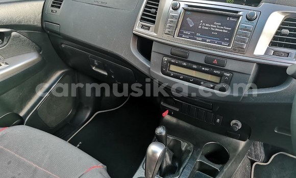 Tenga Tsaru Toyota Hilux Chena Mota in Beitbridge in Matabeleland South Tenga Tsaru Toyota Hilux Chena Mota in Beitbridge in Matabeleland South