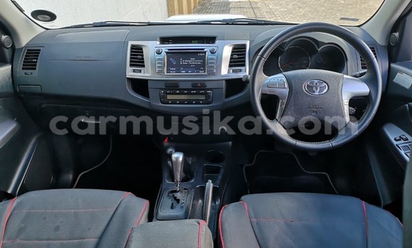 Tenga Tsaru Toyota Hilux Chena Mota in Beitbridge in Matabeleland South Tenga Tsaru Toyota Hilux Chena Mota in Beitbridge in Matabeleland South