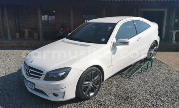 Tenga Tsaru Mercedes‒Benz CLC-klasse Chena Mota in Beitbridge in Matabeleland South Tenga Tsaru Mercedes‒Benz CLC-klasse Chena Mota in Beitbridge in Matabeleland South