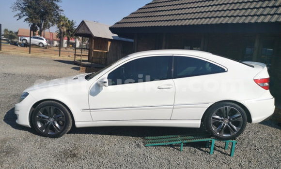 Tenga Tsaru Mercedes‒Benz CLC-klasse Chena Mota in Beitbridge in Matabeleland South Tenga Tsaru Mercedes‒Benz CLC-klasse Chena Mota in Beitbridge in Matabeleland South