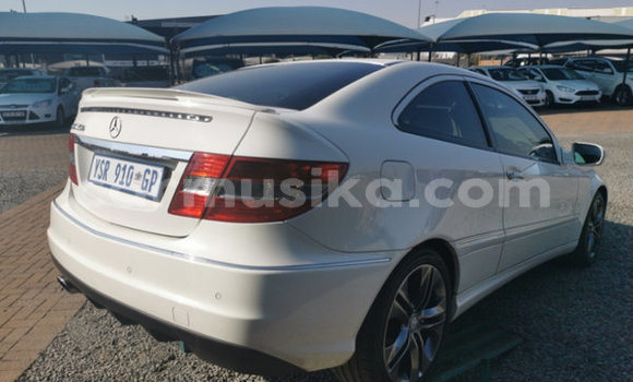 Tenga Tsaru Mercedes‒Benz CLC-klasse Chena Mota in Beitbridge in Matabeleland South Tenga Tsaru Mercedes‒Benz CLC-klasse Chena Mota in Beitbridge in Matabeleland South