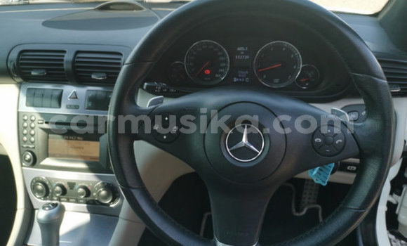 Tenga Tsaru Mercedes‒Benz CLC-klasse Chena Mota in Beitbridge in Matabeleland South Tenga Tsaru Mercedes‒Benz CLC-klasse Chena Mota in Beitbridge in Matabeleland South