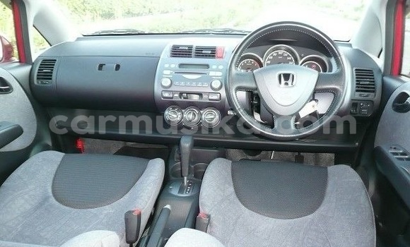 Acheter Occasion Voiture Honda Fit Rouge à Beitbridge, Matabeleland South Acheter Occasion Voiture Honda Fit Rouge à Beitbridge, Matabeleland South