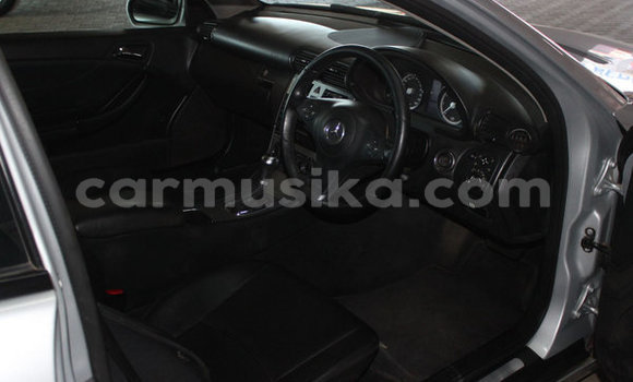 Tenga Tsaru Mercedes‒Benz CLK–Class Sirivha Mota in Beitbridge in Matabeleland South Tenga Tsaru Mercedes‒Benz CLK–Class Sirivha Mota in Beitbridge in Matabeleland South