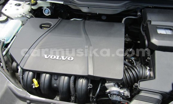 Nunua Ilio tumika Volvo S40 Nyeupe Gari ndani ya Beitbridge nchini Matabeleland Kusini Nunua Ilio tumika Volvo S40 Nyeupe Gari ndani ya Beitbridge nchini Matabeleland Kusini