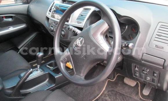 Acheter Occasion Voiture Toyota Fortuner Blanc à Beitbridge, Matabeleland South Acheter Occasion Voiture Toyota Fortuner Blanc à Beitbridge, Matabeleland South