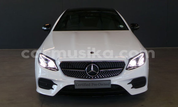 Acheter Occasion Voiture Mercedes‒Benz E-klasse Blanc à Beitbridge, Matabeleland South Acheter Occasion Voiture Mercedes‒Benz E-klasse Blanc à Beitbridge, Matabeleland South