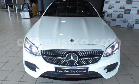 Nunua Ilio tumika Mercedes‒Benz E-klasse AMG Nyeupe Gari ndani ya Beitbridge nchini Matabeleland Kusini Nunua Ilio tumika Mercedes‒Benz E-klasse AMG Nyeupe Gari ndani ya Beitbridge nchini Matabeleland Kusini