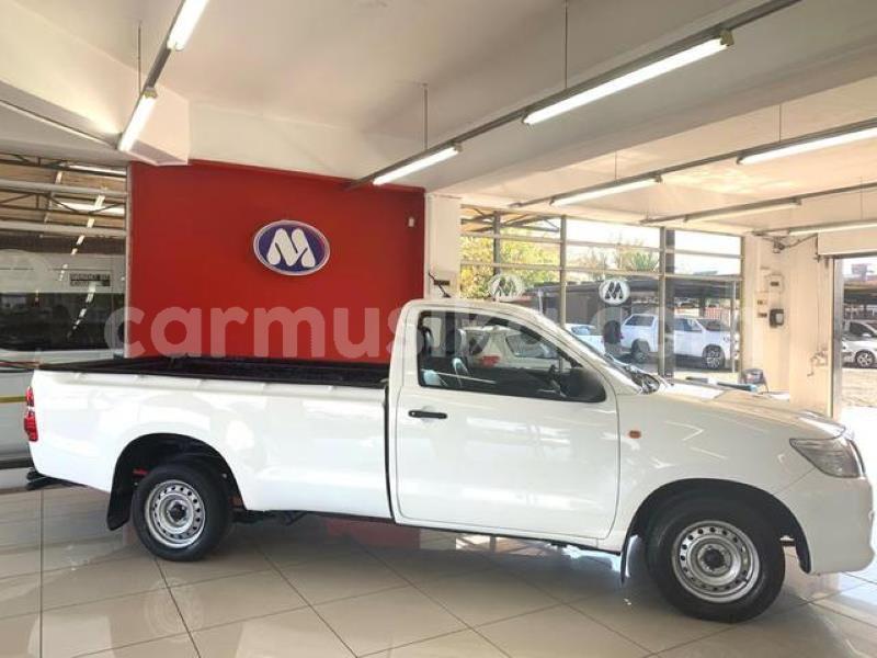 Big with watermark toyota hilux matabeleland south beitbridge 8089