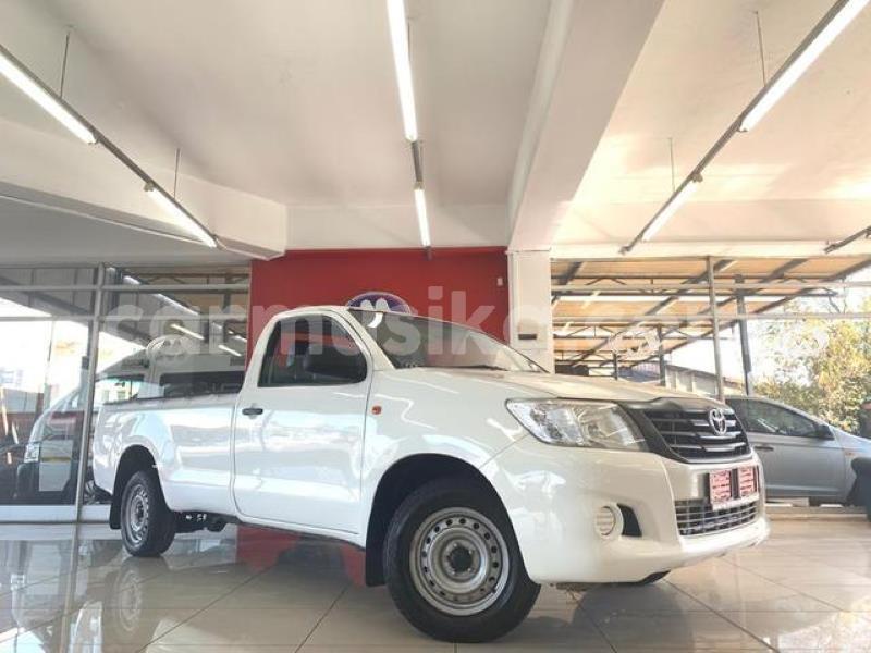 Big with watermark toyota hilux matabeleland south beitbridge 8089