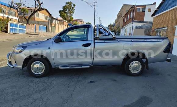 Acheter Occasion Voiture Toyota Hilux Gris à Beitbridge, Matabeleland South Acheter Occasion Voiture Toyota Hilux Gris à Beitbridge, Matabeleland South