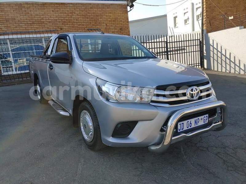 Big with watermark toyota hilux matabeleland south beitbridge 8106